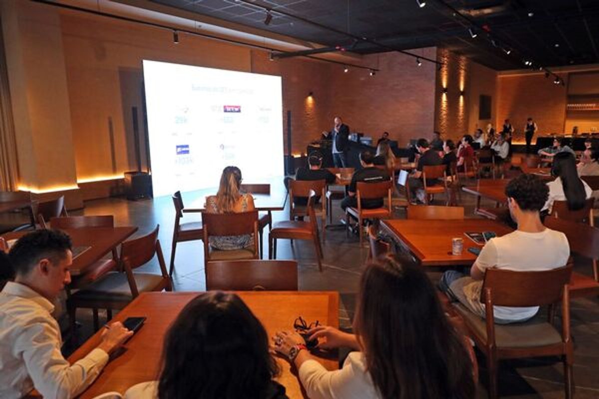 SET apresenta portfólio de eventos e produtos para 2026 durante encontro em São Paulo