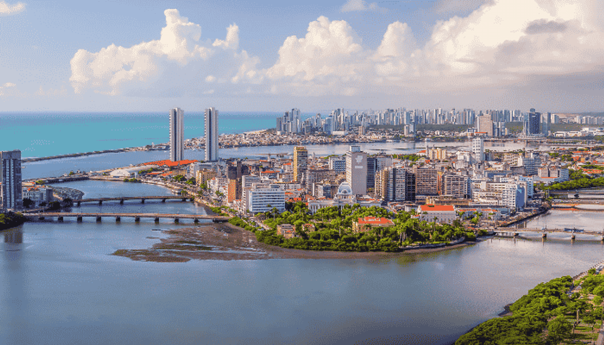 Panorama: Clube FM e Recife FM definem liderança de audiência nos detalhes no Recife
