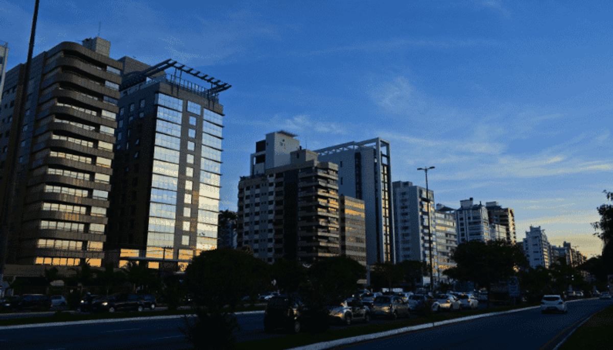 Panorama: Regional FM segue líder de audiência em Florianópolis; Massa FM avança para o top 3 e CBN também ganha posição no ranking FM
