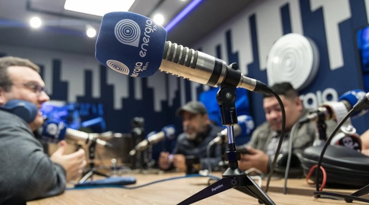 Energia 97 busca narradores e jornalistas esportivos para ampliar projeto Energia em Campo